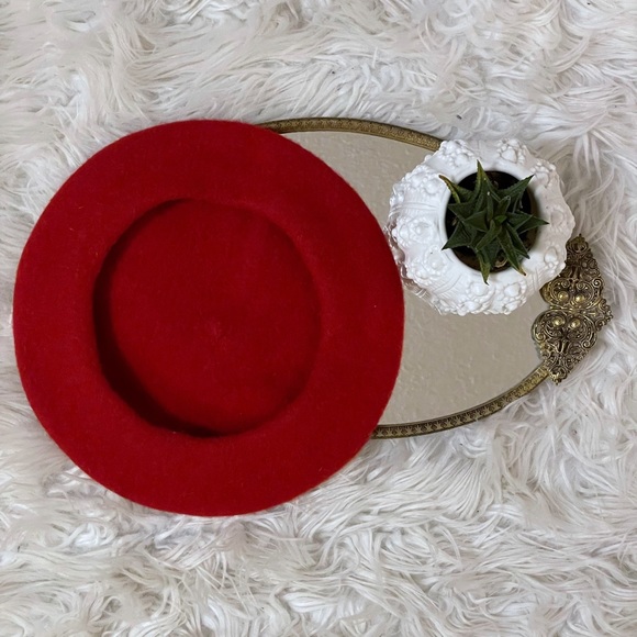 EUC red wool blend beret - Picture 4 of 10